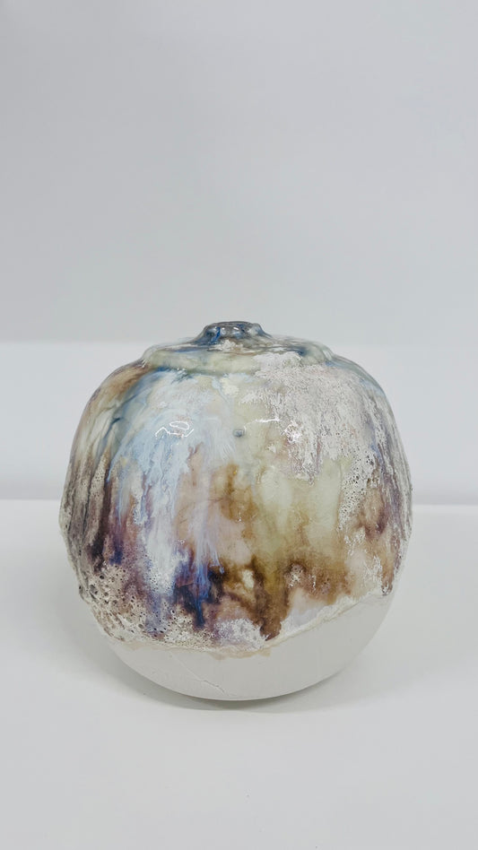 Textured Glazed Porcelain Moon Jar with Platinum Detail Rim